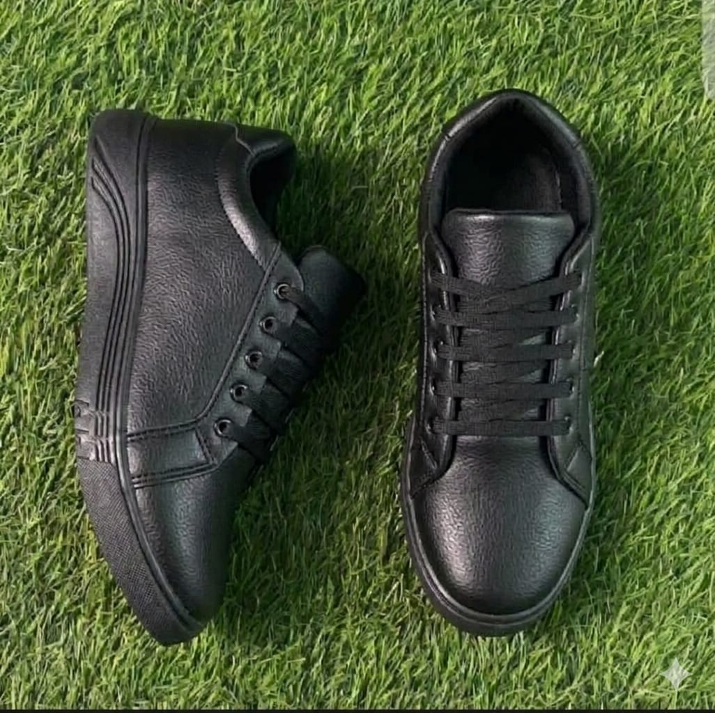 SneakoX Unisex Plain Black Sneakers