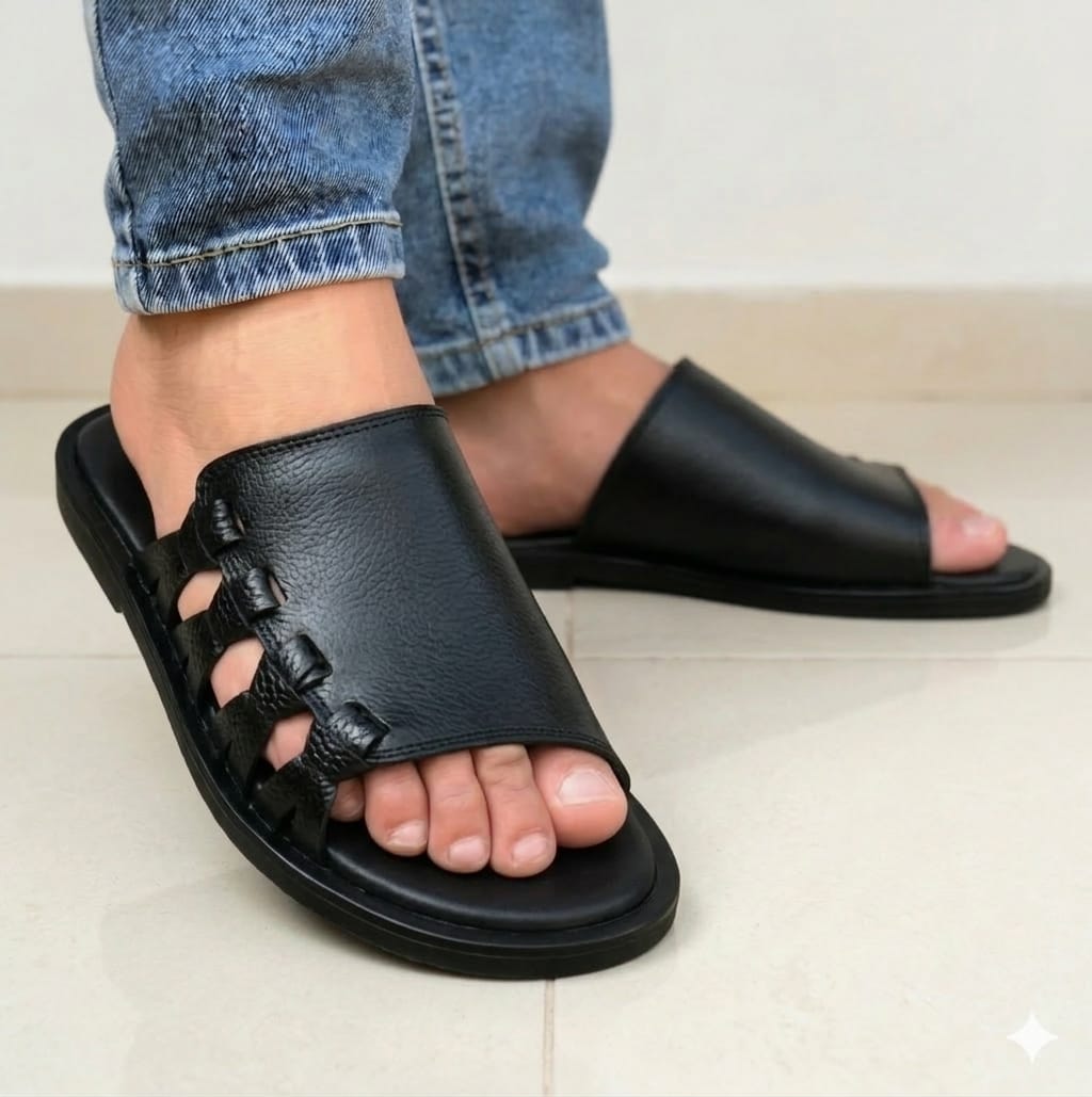 SneakoX Cross Style Men’s Textured Classic Slippers