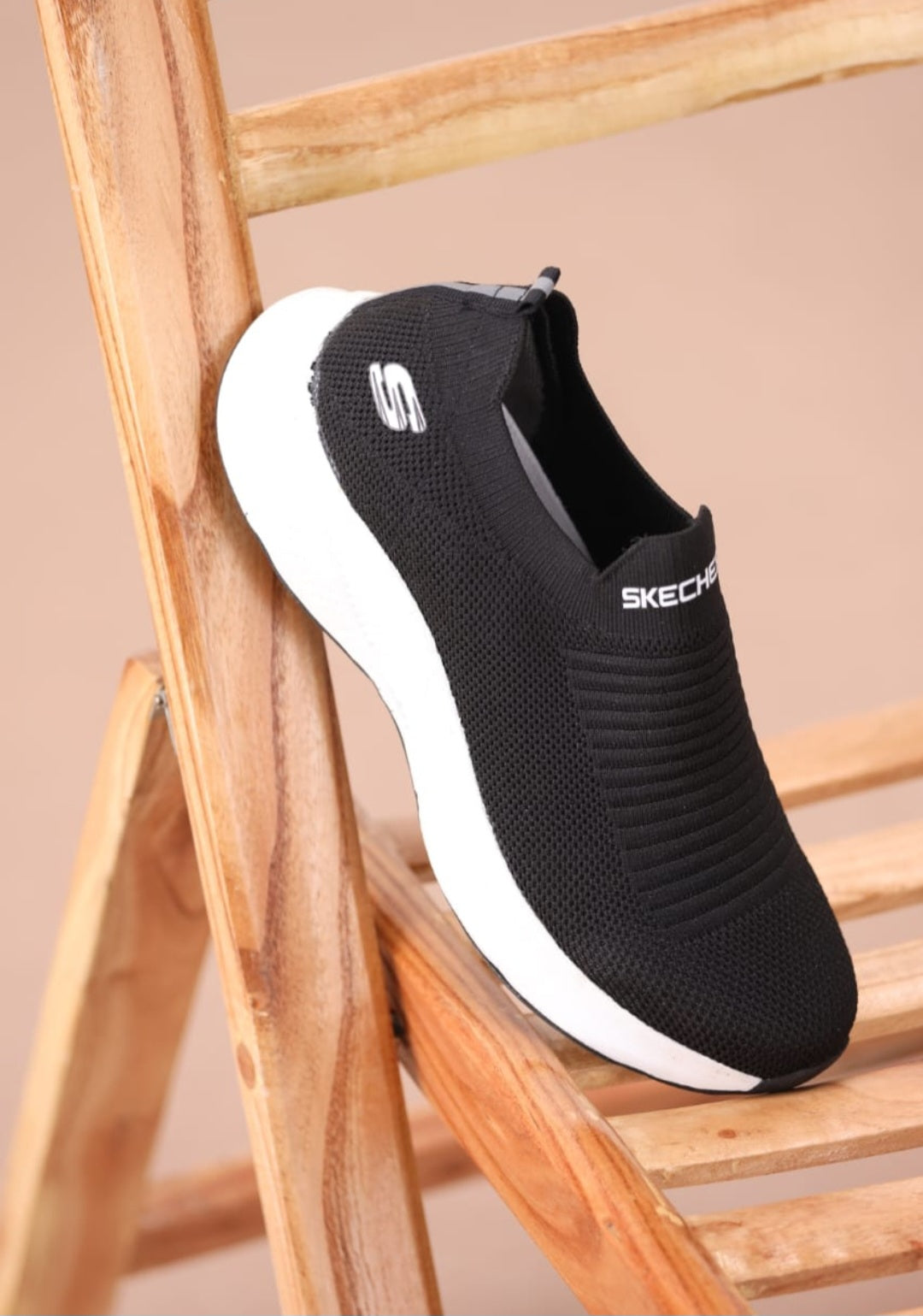 Men’s Black Lightweight Slip-On Sketchers– Everyday Comfort Shoes